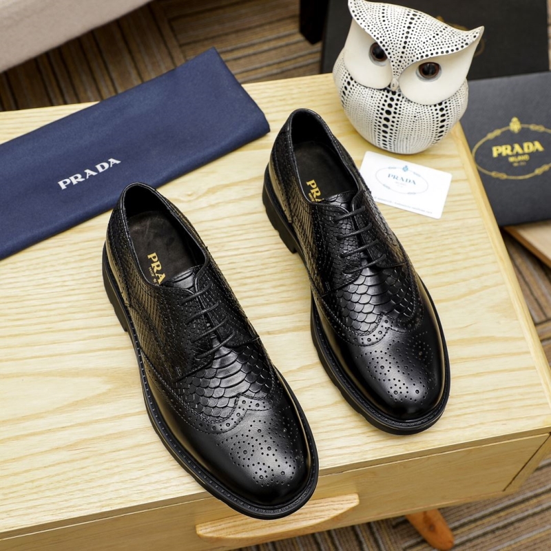Pra*a leather shoes